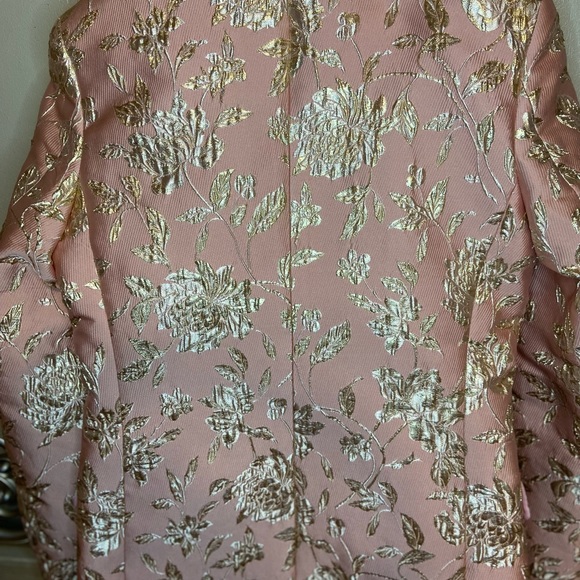 Color: Light pink/rose color prom suit.
Style: Allen-21. Size: small - Picture 3 of 5